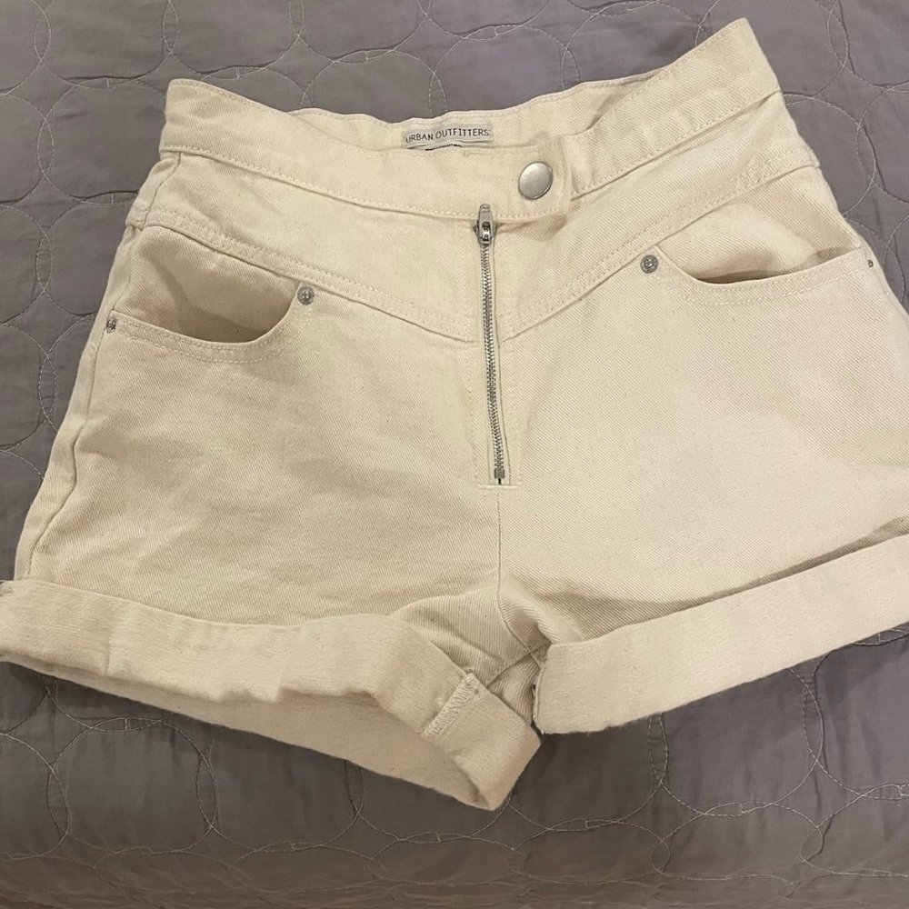 White Urban Outfitters Snap denim Shorts Size 25